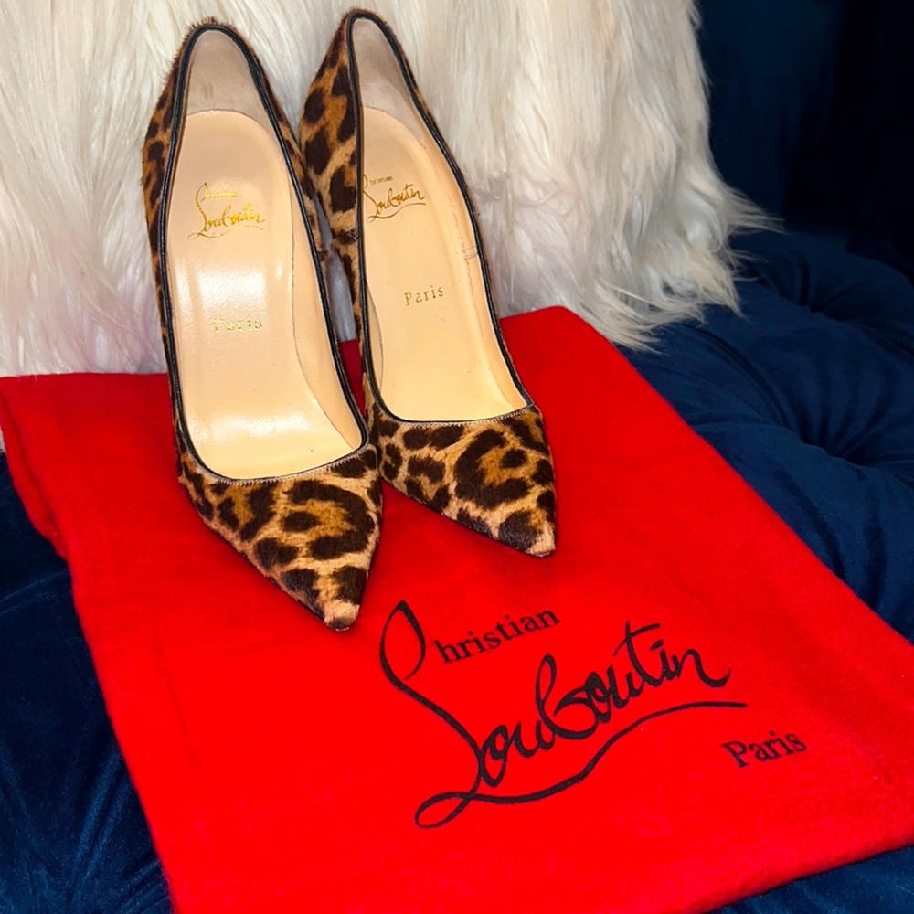 Christian Louboutin leopard print pumps 38